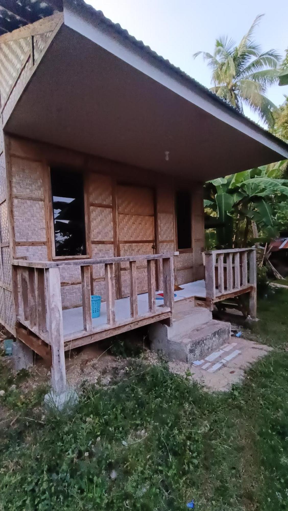 James Homestay Siquijor Exterior foto
